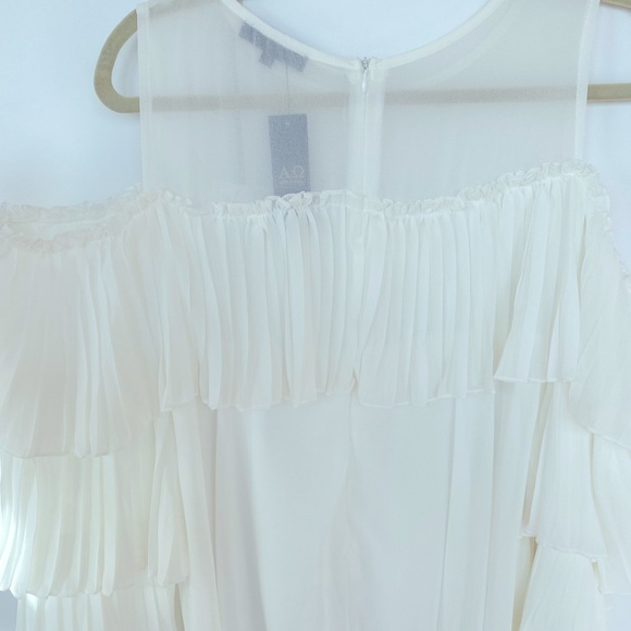 Cold Shoulder Ruffle Top - Picture 4 of 5